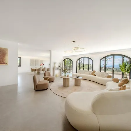 Villa Panoramic-view Villa, 5 En-suites, Pool, Sleeps 10