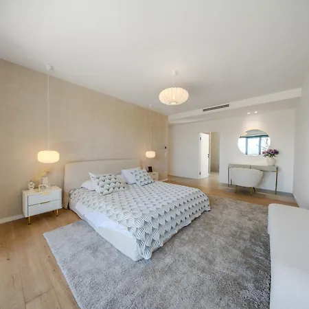 Willa Panoramic-view Villa, 5 En-suites, Pool, Sleeps 10