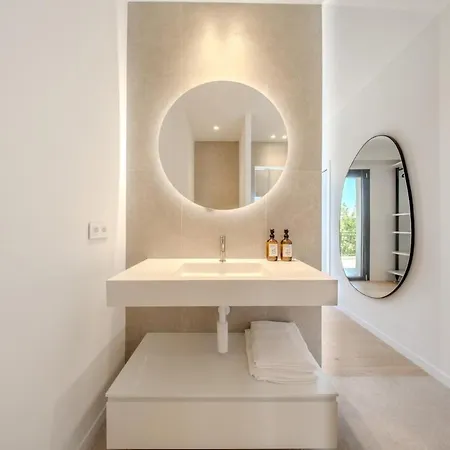 Panoramic-view Villa, 5 En-suites, Pool, Sleeps 10 *