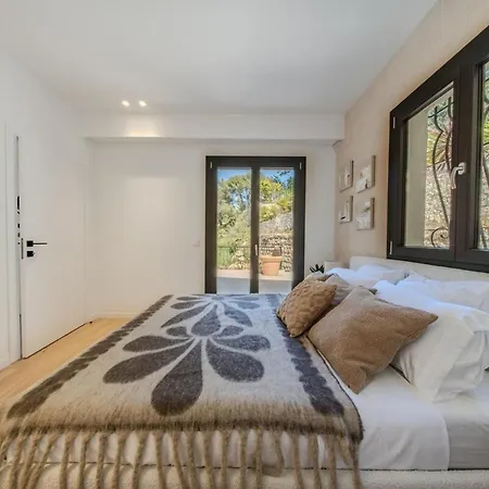 Panoramic-view Villa, 5 En-suites, Pool, Sleeps 10 Villa *