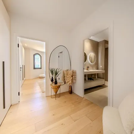 Villa Panoramic-view Villa, 5 En-suites, Pool, Sleeps 10 *
