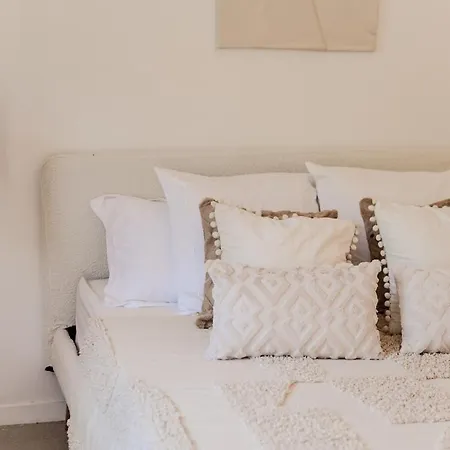 Panoramic-view Villa, 5 En-suites, Pool, Sleeps 10 *